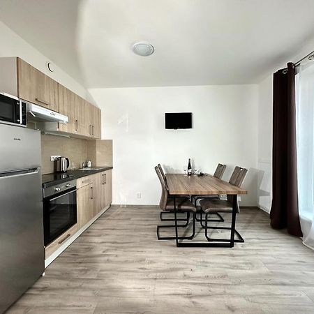 Sky Apartments 509 Pilsen Exterior photo